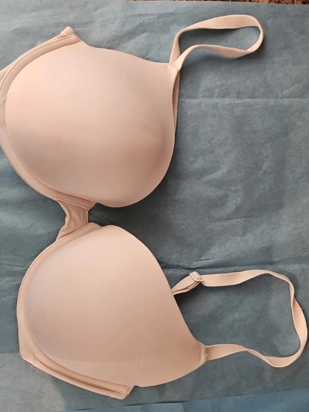 Victoria Secret Padded White / Pink Push Up Bra. 36DD